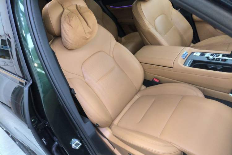 Used Lynk & Co 09 EM-P 2024 2.0TD EM-P Four-Wheel Drive ULTRA Six-Seater Right Front Seat