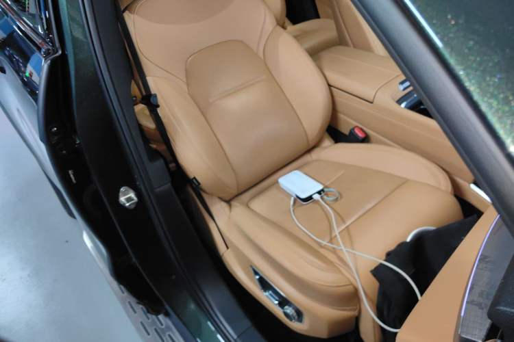 Used Lynk & Co 09 EM-P 2024 2.0TD EM-P Four-Wheel Drive ULTRA Six-Seater Right Front Seat
