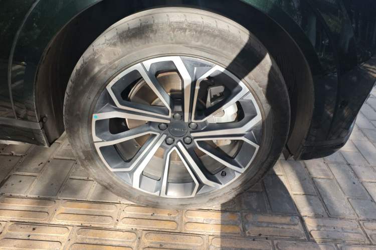 Used Lynk & Co 09 EM-P 2024 2.0TD EM-P Four-Wheel Drive ULTRA Six-Seater Right Front Wheel Hub