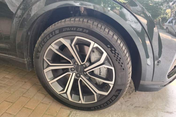 Used Lynk & Co 09 EM-P 2024 2.0TD EM-P Four-Wheel Drive ULTRA Six-Seater Right Front Wheel Hub