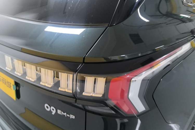 Used Lynk & Co 09 EM-P 2024 2.0TD EM-P Four-Wheel Drive ULTRA Six-Seater Right Rear Taillight