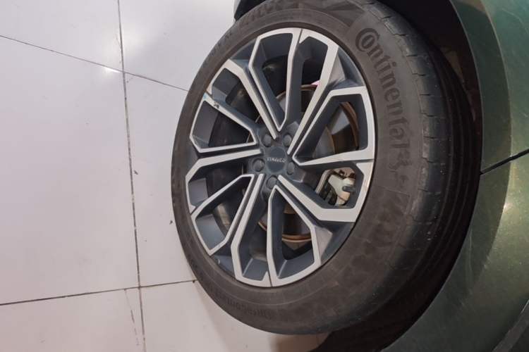 Used Lynk & Co 09 EM-P 2024 2.0TD EM-P Four-Wheel Drive ULTRA Six-Seater Right Rear Wheel Hub