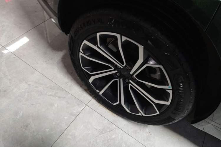 Used Lynk & Co 09 EM-P 2024 2.0TD EM-P Four-Wheel Drive ULTRA Six-Seater Right Rear Wheel Hub
