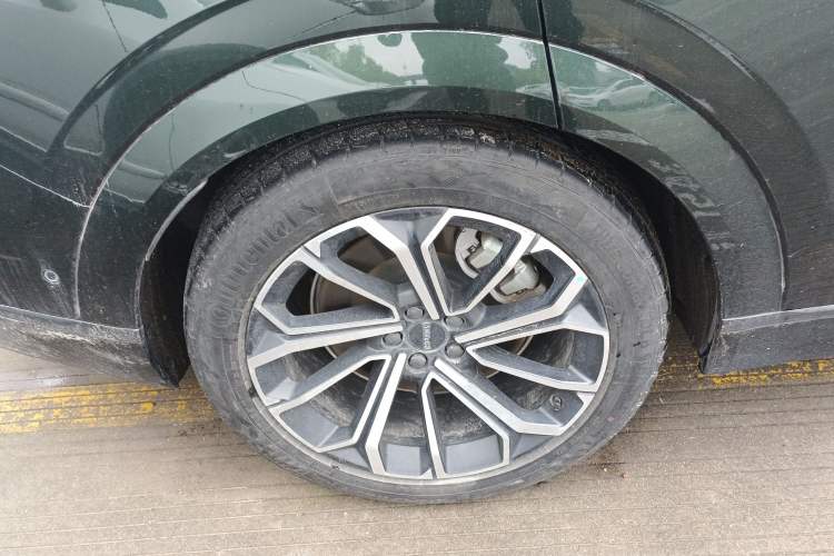 Used Lynk & Co 09 EM-P 2024 2.0TD EM-P Four-Wheel Drive ULTRA Six-Seater Right Rear Wheel Hub