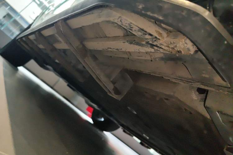 Used Lynk & Co 09 EM-P 2024 2.0TD EM-P Four-Wheel Drive ULTRA Six-Seater Right Side Sill