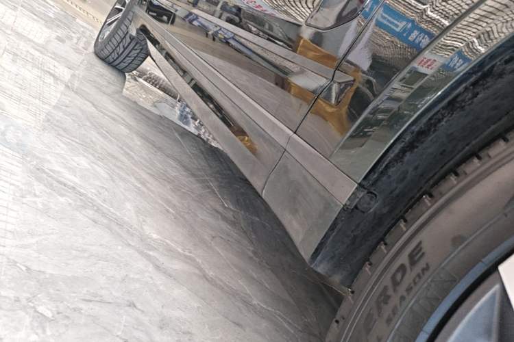 Used Lynk & Co 09 EM-P 2024 2.0TD EM-P Four-Wheel Drive HALO Six-Seater Right Side Sill