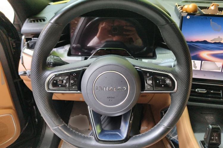 Used Lynk & Co 09 EM-P 2024 2.0TD EM-P Four-Wheel Drive ULTRA Six-Seater Steering Wheel