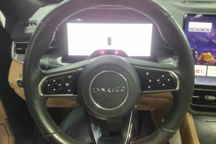Used Lynk & Co 09 EM-P 2024 2.0TD EM-P Four-Wheel Drive ULTRA Six-Seater Steering Wheel