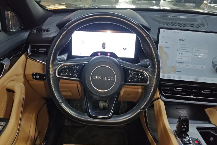 Used Lynk & Co 09 EM-P 2024 2.0TD EM-P Four-Wheel Drive ULTRA Six-Seater Steering Wheel