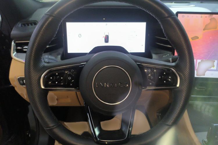 Used Lynk & Co 09 EM-P 2024 2.0TD EM-P Four-Wheel Drive ULTRA Six-Seater Steering Wheel