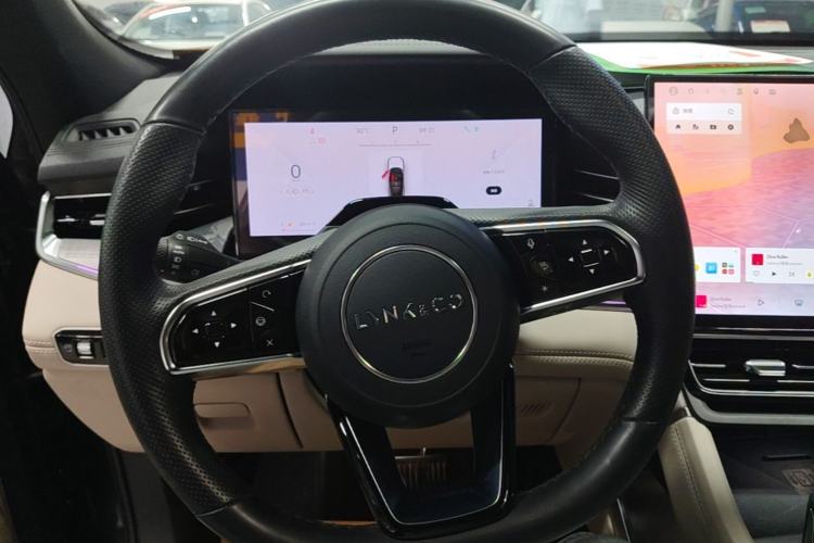 Used Lynk & Co 09 EM-P 2024 2.0TD EM-P Four-Wheel Drive ULTRA Six-Seater Steering Wheel