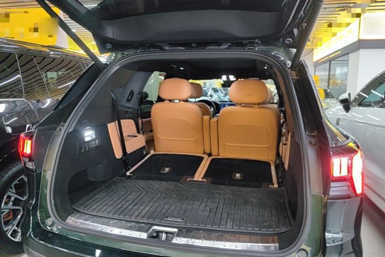 Used Lynk & Co 09 EM-P 2024 2.0TD EM-P Four-Wheel Drive ULTRA Six-Seater Trunk