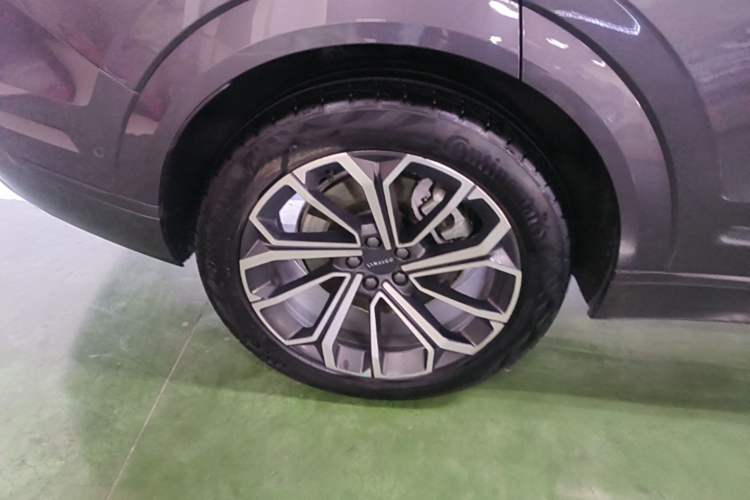 Used Lynk & Co 09 EM-P 2024 2.0TD EM-P Four-Wheel Drive HALO Six-Seater Right Rear Wheel Hub