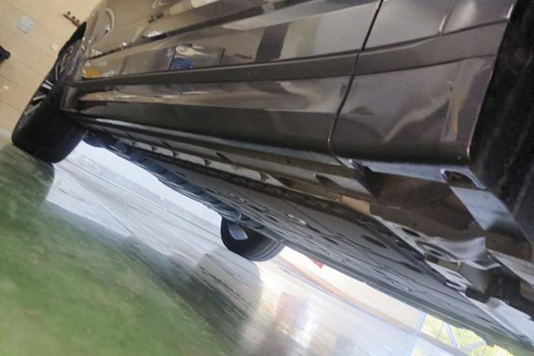 Used Lynk & Co 09 EM-P 2024 2.0TD EM-P Four-Wheel Drive HALO Six-Seater Right Side Sill