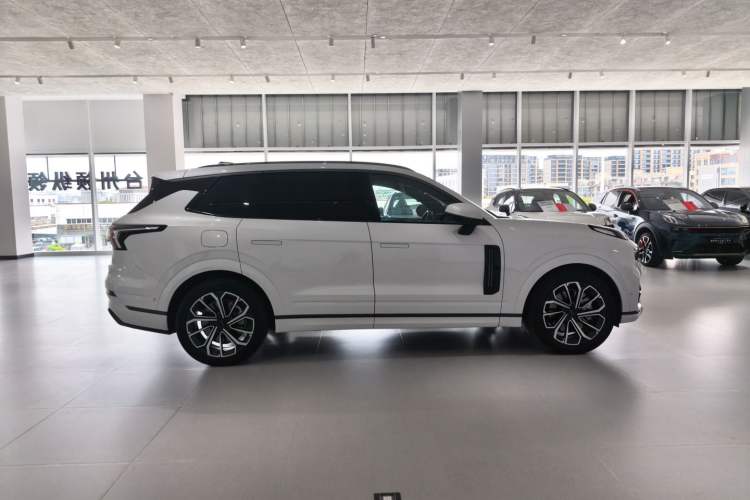Used Lynk & Co 09 EM-P 2024 2.0TD EM-P Four-Wheel Drive ULTRA Six-Seater Exterior 7