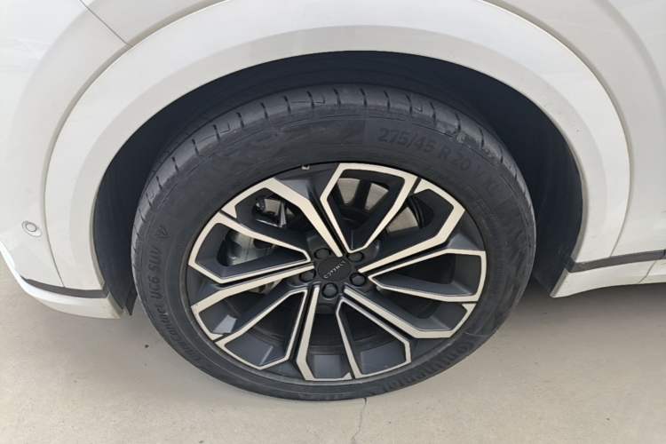 Used Lynk & Co 09 EM-P 2024 2.0TD EM-P Four-Wheel Drive ULTRA Six-Seater Left Front Wheel Hub