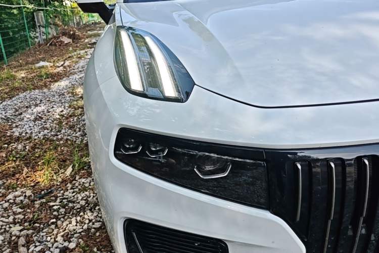 Used Lynk & Co 09 EM-P 2024 2.0TD EM-P Four-Wheel Drive ULTRA Six-Seater Right Front Headlight