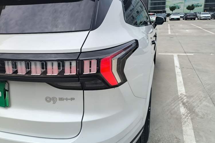 Used Lynk & Co 09 EM-P 2024 2.0TD EM-P Four-Wheel Drive ULTRA Six-Seater Right Rear Taillight
