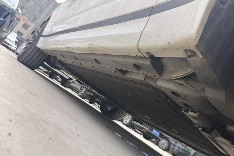Used Lynk & Co 09 EM-P 2024 2.0TD EM-P Four-Wheel Drive ULTRA Six-Seater Right Side Sill