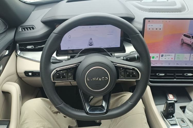 Used Lynk & Co 09 EM-P 2024 2.0TD EM-P Four-Wheel Drive ULTRA Six-Seater Steering Wheel