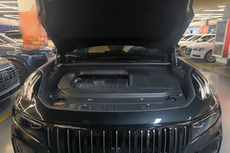 Used Lynk & Co 09 EM-P 2025 2.0TD EM-P Four-Wheel Drive Max Five Seats Engine Bay