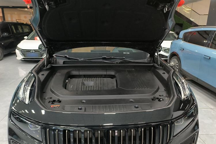 Used Lynk & Co 09 EM-P 2025 2.0TD EM-P Four-Wheel Drive Max Five Seats Engine Bay