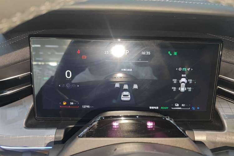 Used Lynk & Co 09 EM-P 2025 2.0TD EM-P Four-Wheel Drive Max Five Seats Instrument Cluster