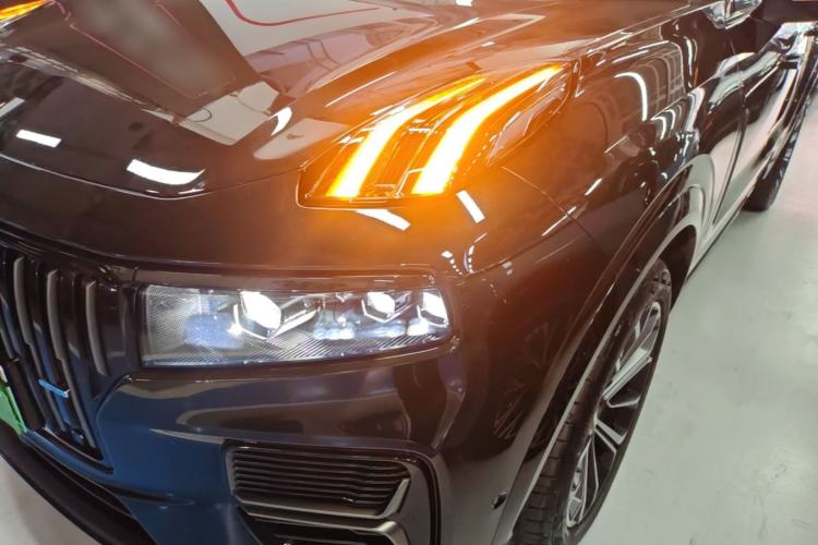 Used Lynk & Co 09 EM-P 2025 2.0TD EM-P Four-Wheel Drive Max Five Seats Left Front Headlight