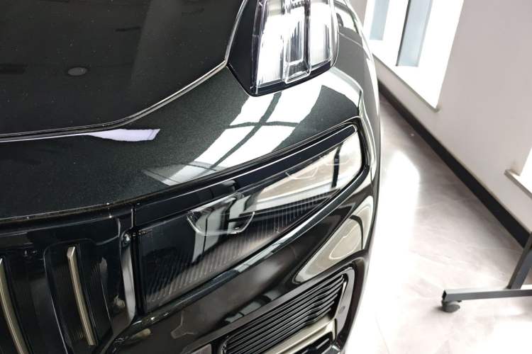 Used Lynk & Co 09 EM-P 2025 2.0TD EM-P Four-Wheel Drive Max Five Seats Left Front Headlight