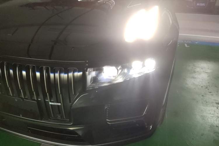 Used Lynk & Co 09 EM-P 2025 2.0TD EM-P Four-Wheel Drive Max Five Seats Left Front Headlight