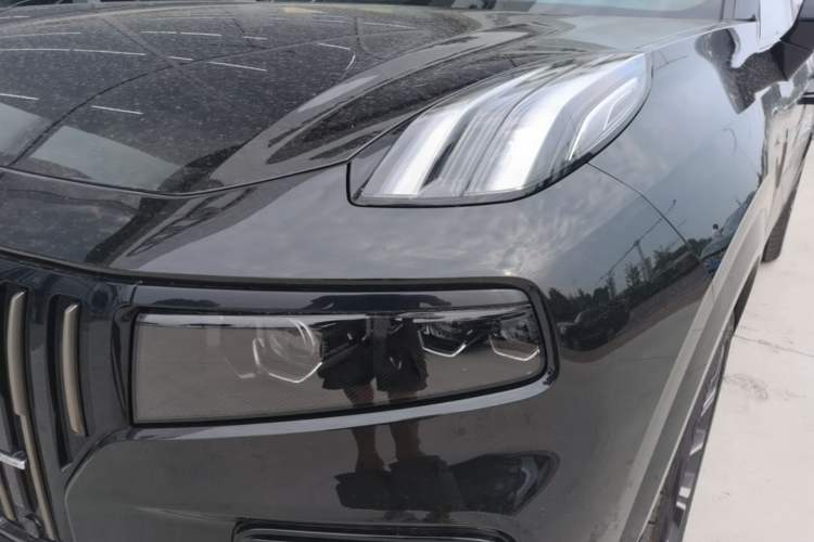 Used Lynk & Co 09 EM-P 2025 2.0TD EM-P Four-Wheel Drive Max Five Seats Left Front Headlight