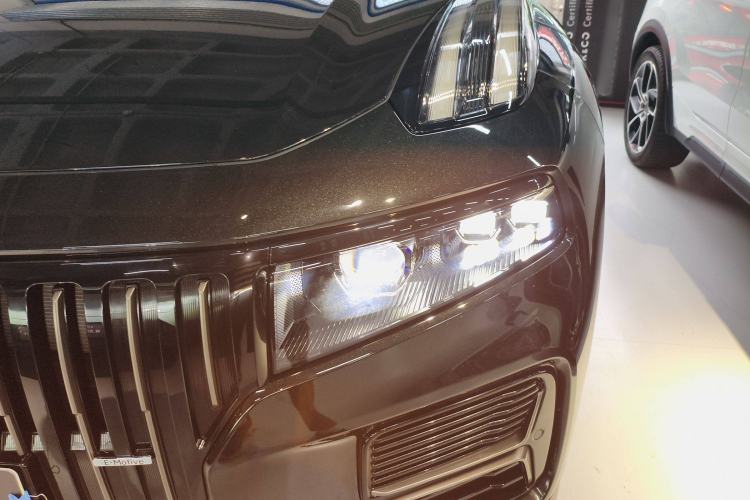 Used Lynk & Co 09 EM-P 2025 2.0TD EM-P Four-Wheel Drive Max Five Seats Left Front Headlight