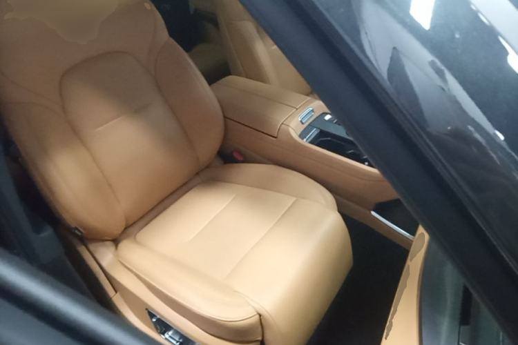 Used Lynk & Co 09 EM-P 2025 2.0TD EM-P Four-Wheel Drive Max Five Seats Right Front Seat