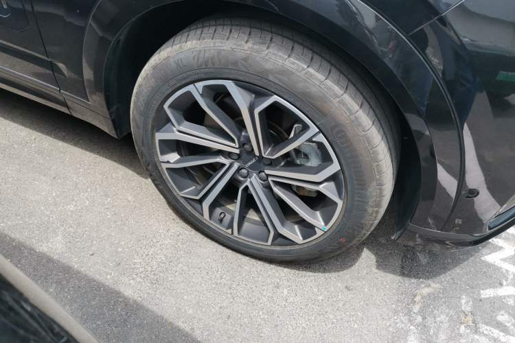 Used Lynk & Co 09 EM-P 2025 2.0TD EM-P Four-Wheel Drive Max Five Seats Right Front Wheel Hub