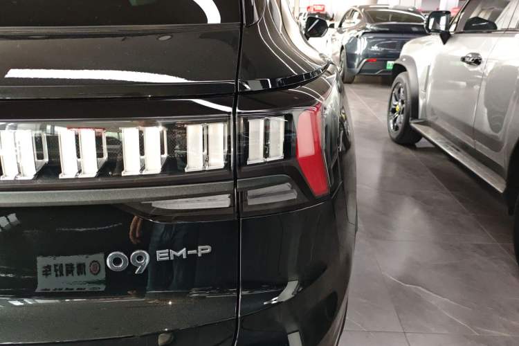 Used Lynk & Co 09 EM-P 2025 2.0TD EM-P Four-Wheel Drive Max Five Seats Right Rear Taillight