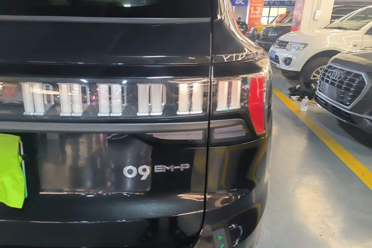 Used Lynk & Co 09 EM-P 2025 2.0TD EM-P Four-Wheel Drive Max Five Seats Right Rear Taillight