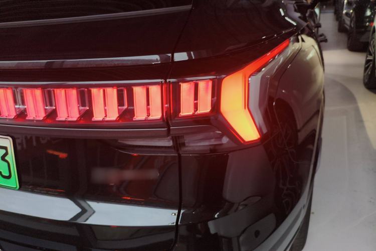 Used Lynk & Co 09 EM-P 2025 2.0TD EM-P Four-Wheel Drive Max Five Seats Right Rear Taillight