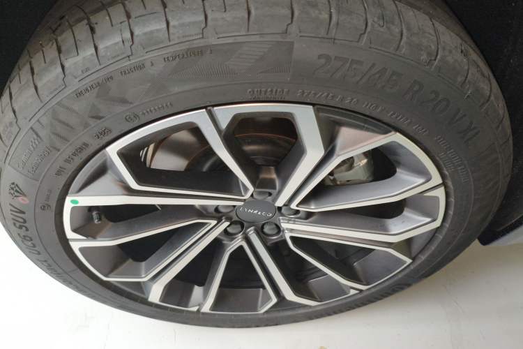 Used Lynk & Co 09 EM-P 2025 2.0TD EM-P Four-Wheel Drive Max Five Seats Right Rear Wheel Hub