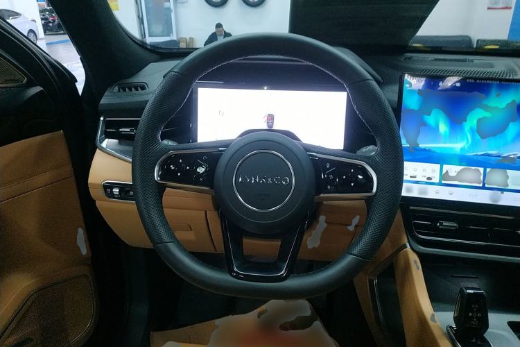 Used Lynk & Co 09 EM-P 2025 2.0TD EM-P Four-Wheel Drive Max Five Seats Steering Wheel