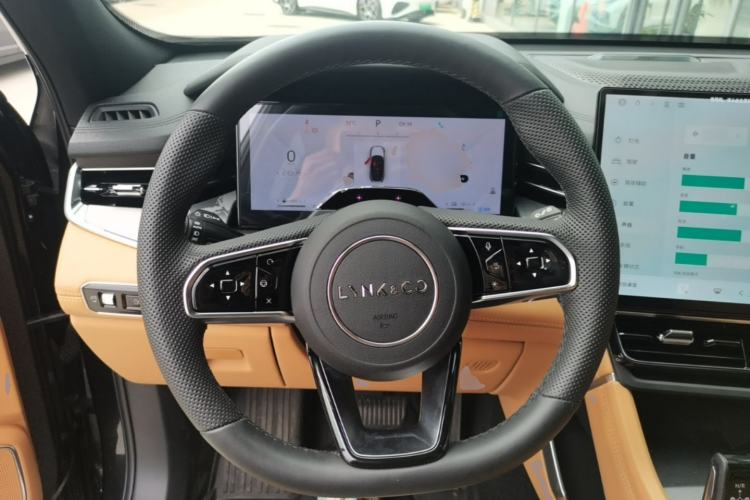 Used Lynk & Co 09 EM-P 2025 2.0TD EM-P Four-Wheel Drive Max Five Seats Steering Wheel