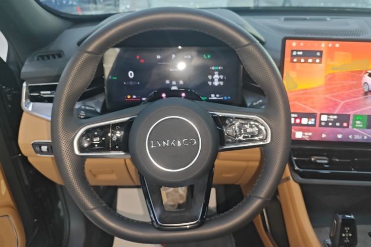 Used Lynk & Co 09 EM-P 2025 2.0TD EM-P Four-Wheel Drive Max Five Seats Steering Wheel