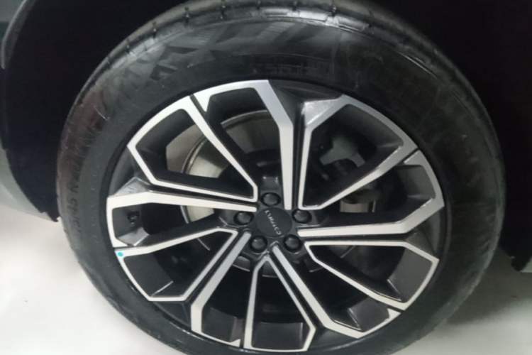 Used Lynk & Co 09 EM-P 2025 2.0TD EM-P Four-Wheel Drive Max Five Seats Exterior 5