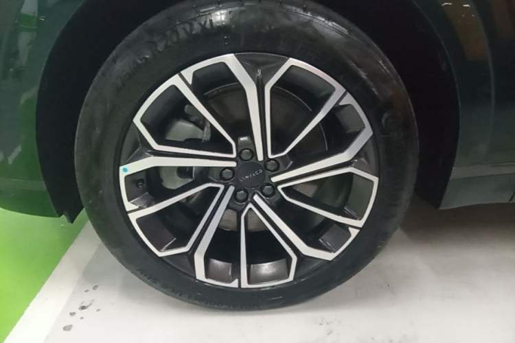 Used Lynk & Co 09 EM-P 2025 2.0TD EM-P Four-Wheel Drive Max Five Seats Left Front Wheel Hub