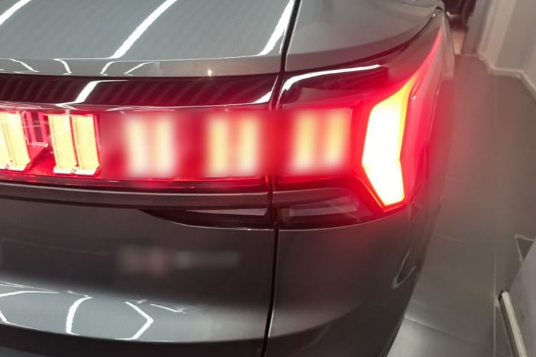 Used Lynk & Co 09 EM-P 2025 2.0TD EM-P Four-Wheel Drive Max Five Seats Right Rear Taillight