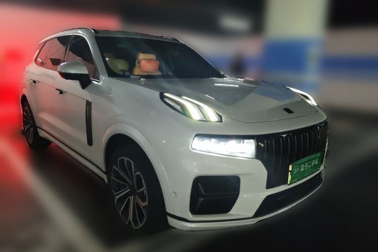 Used Lynk & Co 09 EM-P 2025 2.0TD EM-P Four-Wheel Drive Max Five Seats Front Right 45 Deg