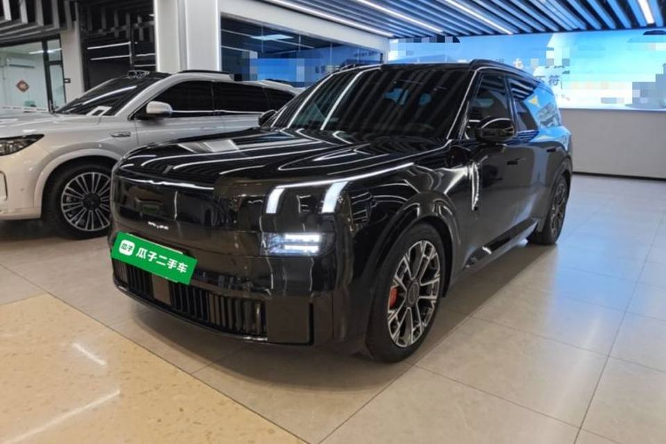 Lynk & Co 900 2025