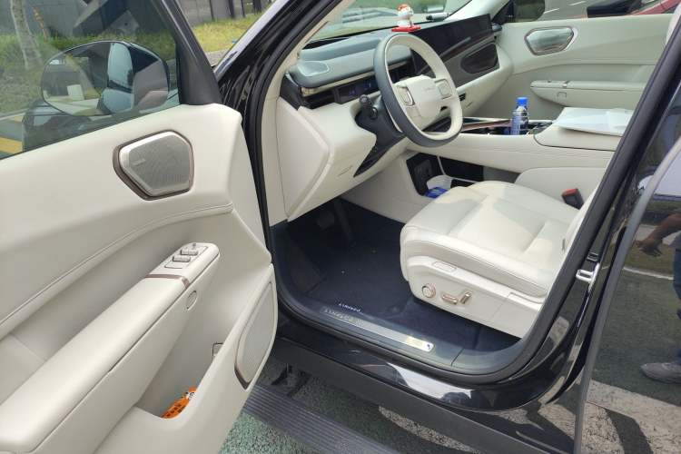 Used Lynk & Co 900 2025 2.0T Ultra Driver Seat