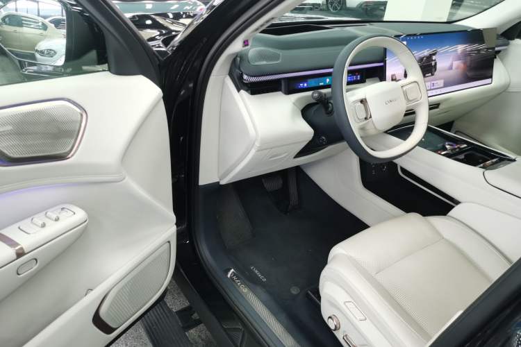 Used Lynk & Co 900 2025 2.0T Exploration Edition Driver Seat