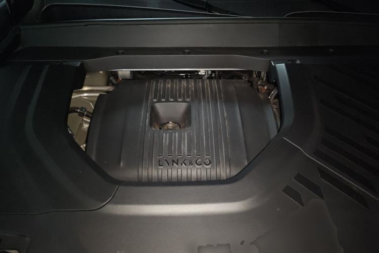 Used Lynk & Co 900 2025 2.0T Ultra Engine Bay