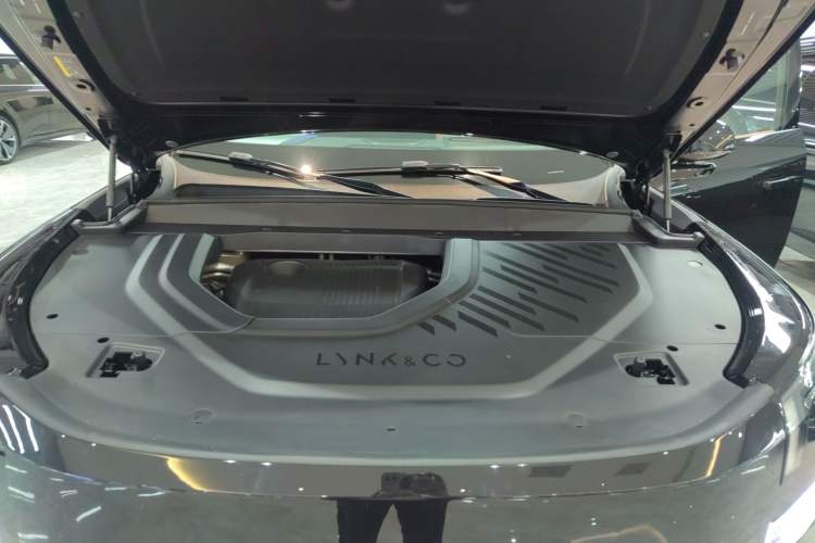 Used Lynk & Co 900 2025 1.5T Ultra Engine Bay
